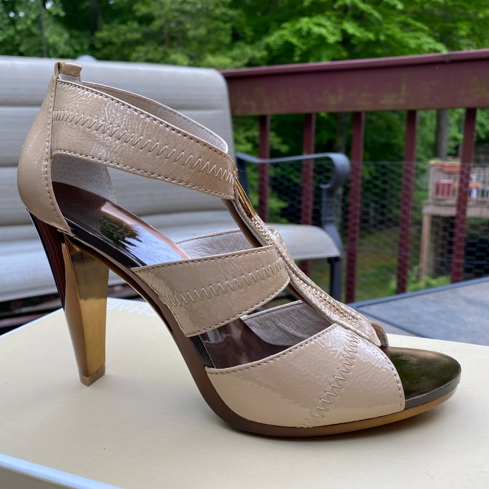Michael Kors Berkeley T-Strap